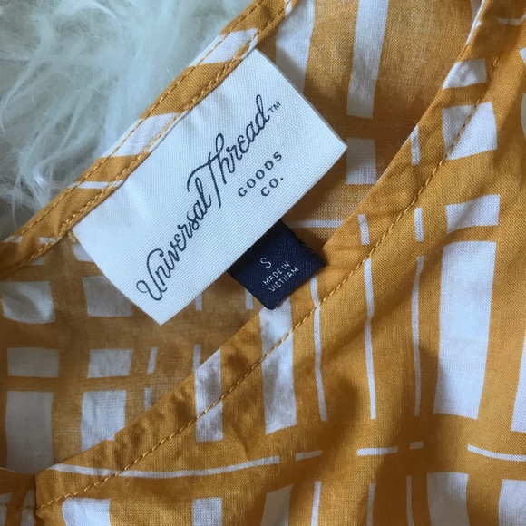 Universal Thread Yellow Top - Picture 3 of 3